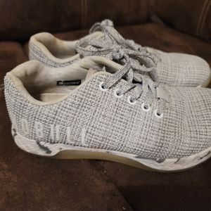 No Bull tennis shoes size 7
